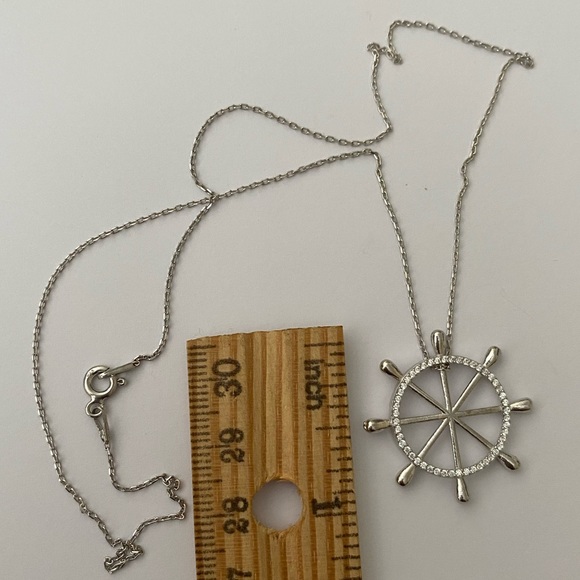 Captain’s ship’s wheel 925 silver cz necklace - Picture 2 of 2